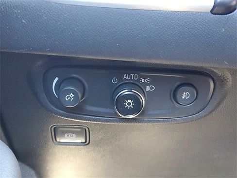 Certified 2022 GMC Terrain SLT w/ Elevation Edition image 20