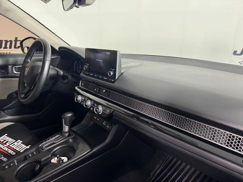 Used 2024 Honda Civic EX image 32