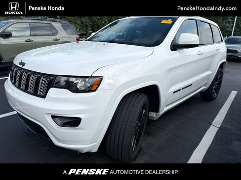 Used 2021 Jeep Grand Cherokee Laredo X AWD/4WD image 1