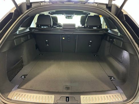 New 2026 Land Rover Range Rover Velar Dynamic SE image 14