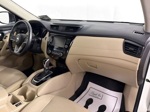 Used 2019 Nissan Rogue S image 31