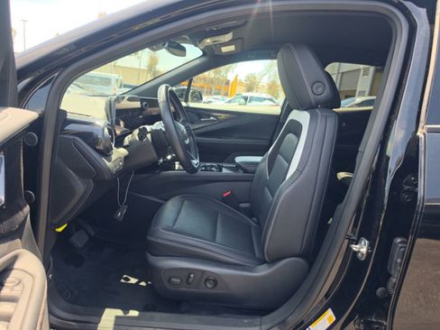 Used 2024 Chevrolet Blazer EV LT AWD/4WD image 6