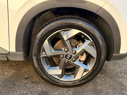 Used 2024 Hyundai Venue SEL image 28