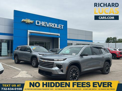 New 2026 Chevrolet Traverse LT w/ Sun and Wheel Package AWD/4WD image 1
