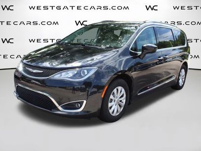 Used 2018 Chrysler Pacifica Touring-L