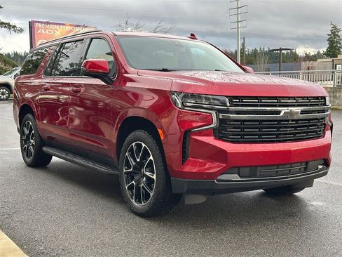 Used 2021 Chevrolet Suburban RST w/ Luxury Package image 7