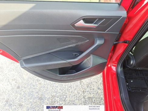 Used 2019 Volkswagen Jetta R-Line image 10