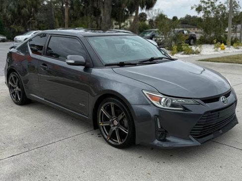 Used 2014 Scion tC image 5