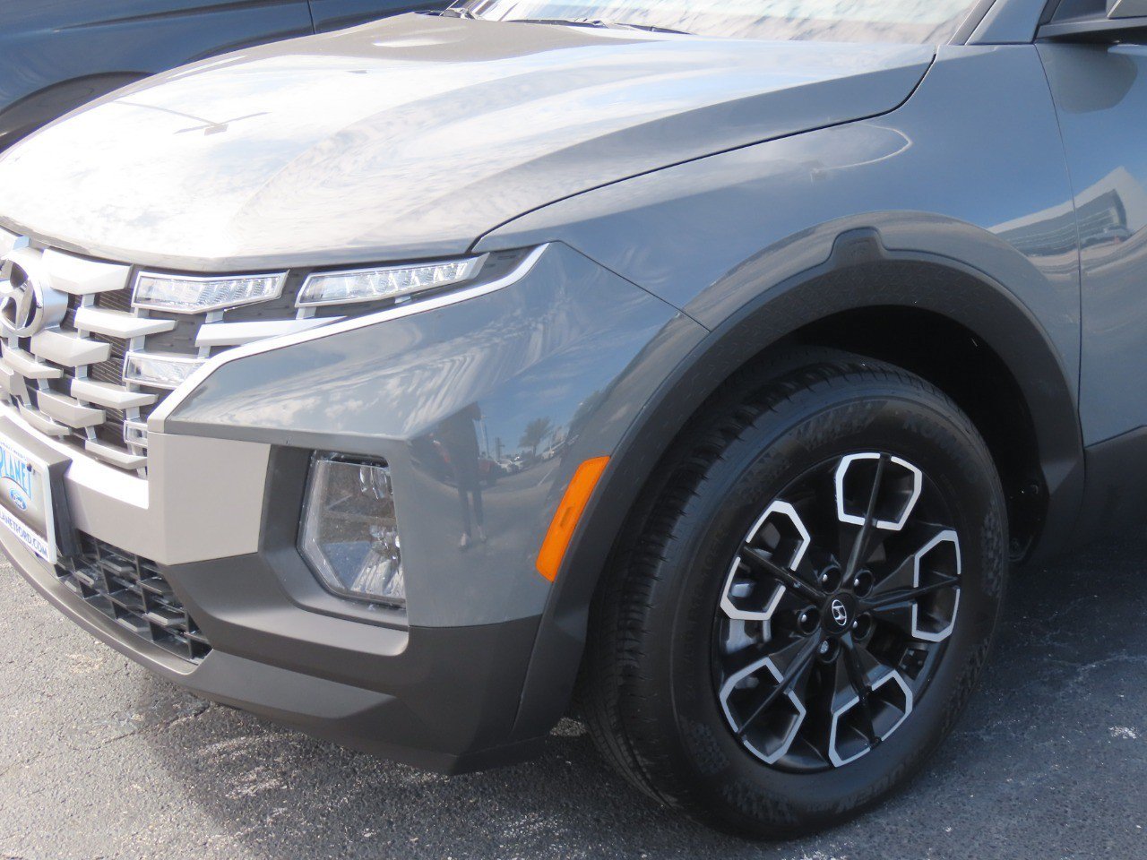 Used 2024 Hyundai Santa Cruz SEL w/ Activity Package AWD/4WD image 3