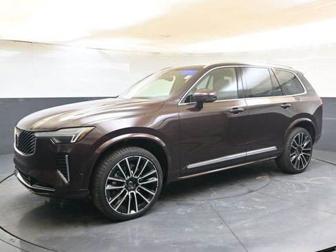 New 2026 Volvo XC90 B6 Plus w/ Protection Package Premier image 2