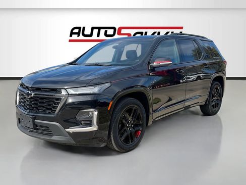 Used 2023 Chevrolet Traverse Premier w/ Redline Edition FWD image 3