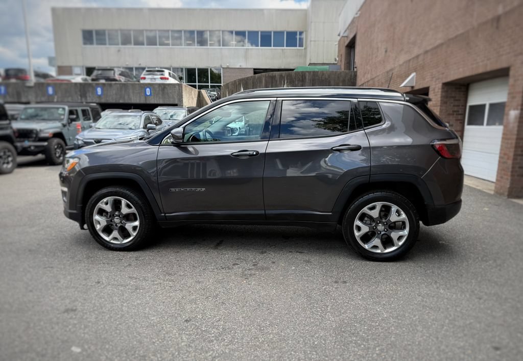 Used 2020 Jeep Compass Limited w/ Luxury Seat Group AWD/4WD image 14