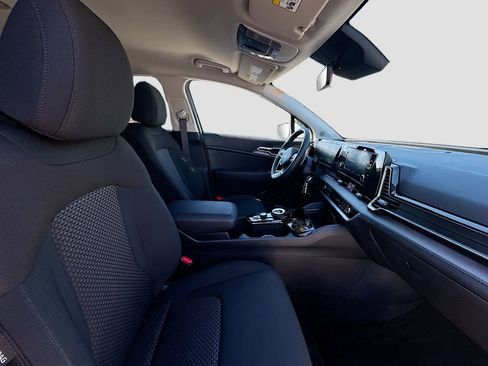 Certified 2025 Kia Sportage LX AWD/4WD image 30