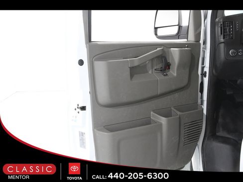 Used 2024 Chevrolet Express 2500 w/ Driver Convenience Package image 4