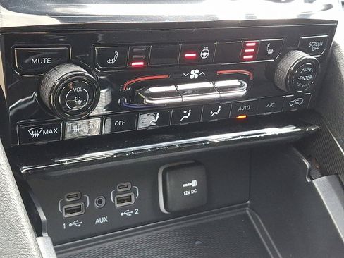 New 2025 Jeep Grand Cherokee Laredo X w/ Luxury Tech Group I image 10