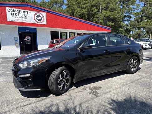Used 2020 Kia Forte LXS FWD image 1