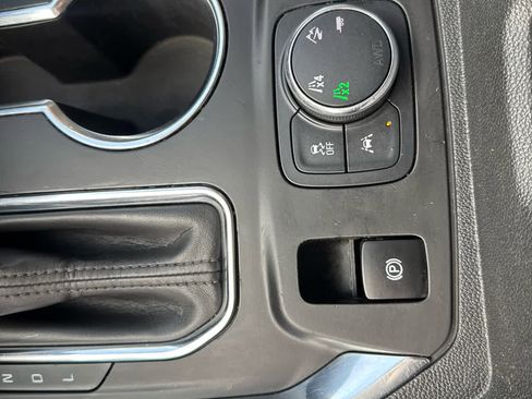 Used 2020 Chevrolet Traverse Premier w/ LPO, Blackout Package image 24