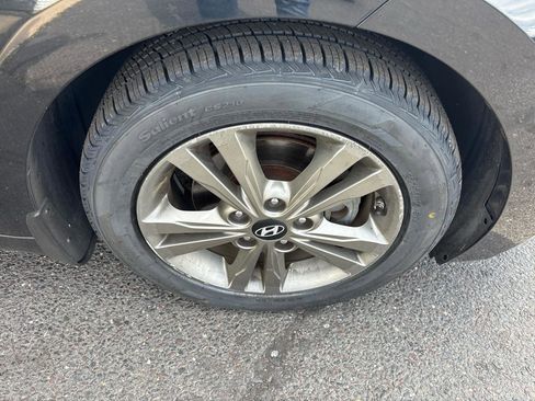 Used 2018 Hyundai Elantra Value Edition FWD image 24