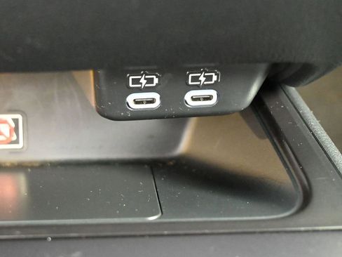 Used 2024 Lexus UX 250h FWD w/ Premium Package image 13