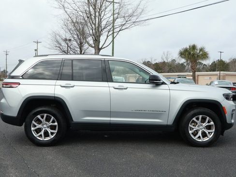 Used 2022 Jeep Grand Cherokee Limited RWD image 3