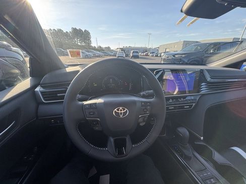 Certified 2025 Toyota Camry SE image 8