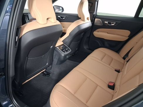 Used 2026 Volvo V60 B5 Cross Country Ultra w/ Climate Package AWD/4WD image 18