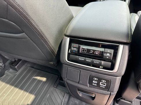 Used 2025 Subaru Ascent Onyx Edition w/ Onyx Package AWD/4WD image 19