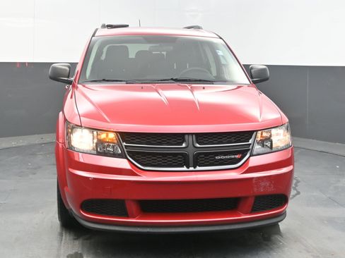 Used 2018 Dodge Journey SE w/ Blacktop Package FWD image 3