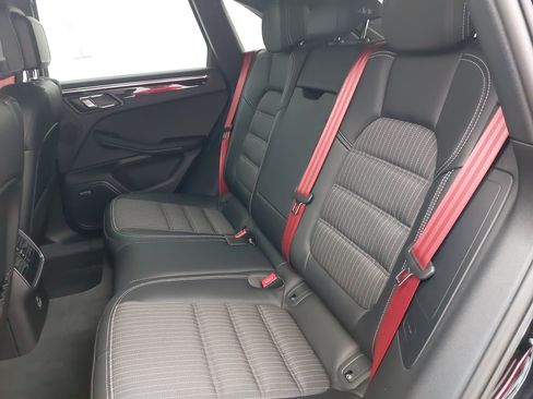 Certified 2026 Porsche Macan Turbo AWD/4WD image 16
