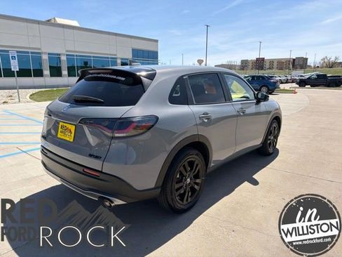Used 2026 Honda HR-V Sport image 3