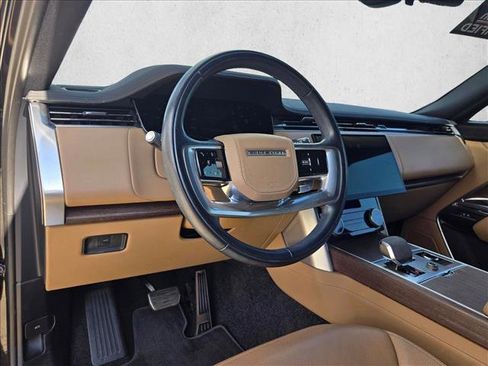 Used 2023 Land Rover Range Rover SE AWD/4WD image 9