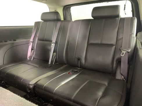 Used 2009 Chevrolet Suburban LT AWD/4WD image 9