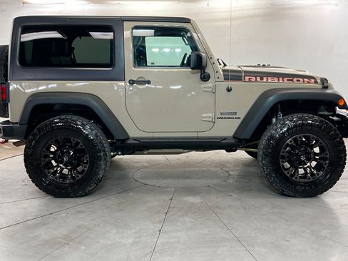 Used 2017 Jeep Wrangler Rubicon AWD/4WD image 7