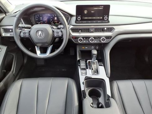 Used 2025 Acura Integra Base image 9