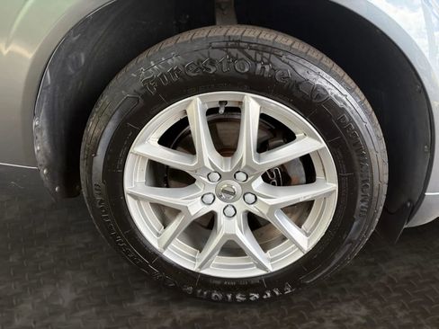 Used 2018 Volvo XC60 T5 Momentum w/ Vision Package AWD/4WD image 36
