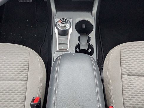 Used 2021 Ford Escape SE w/ SE Sport Appearance Package image 19