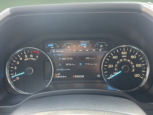 Used 2018 Ford F150 Lariat w/ Equipment Group 502A Luxury AWD/4WD image 13