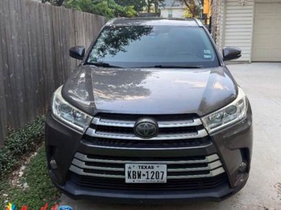 Used 2017 Toyota Highlander XLE