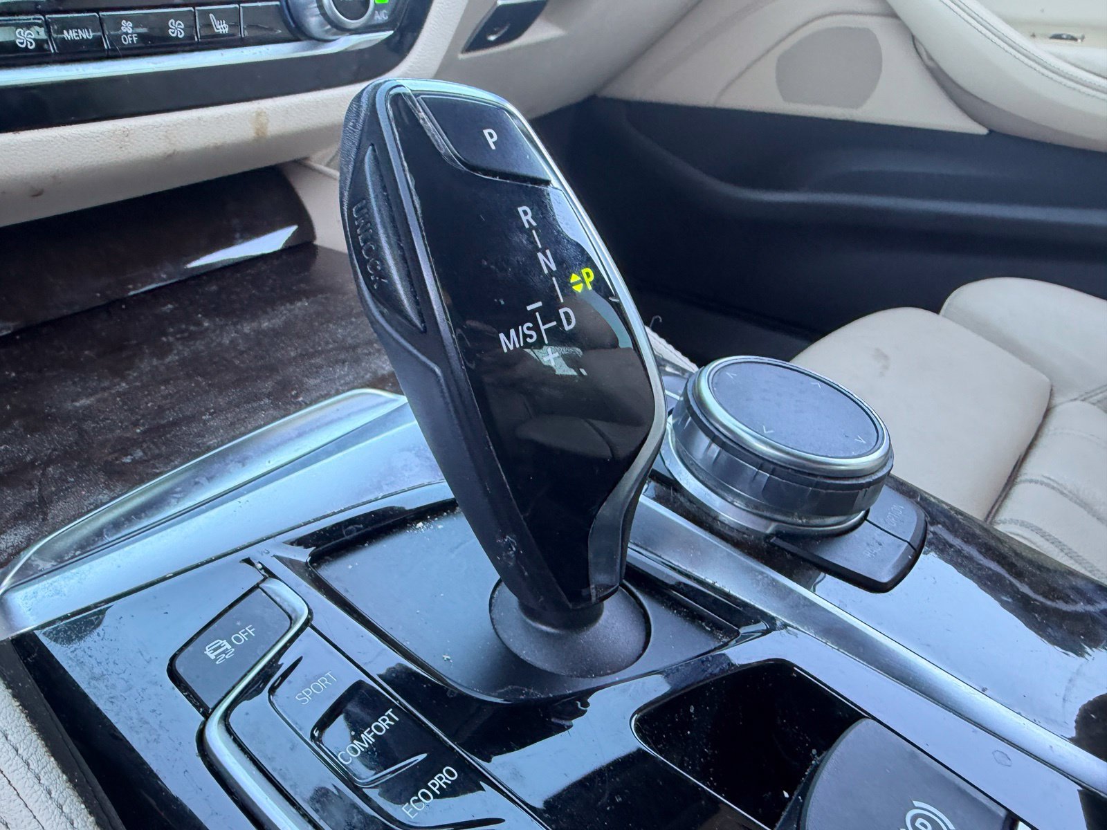 Used 2018 BMW 530i w/ Premium Package RWD image 22