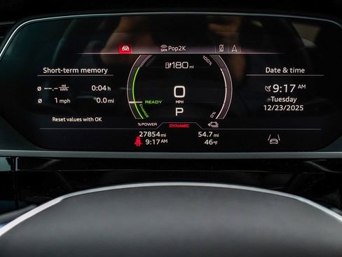 Used 2022 Audi e-tron Premium w/ Convenience Plus Package image 16