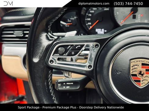 Used 2018 Porsche 911 Carrera 4S image 27