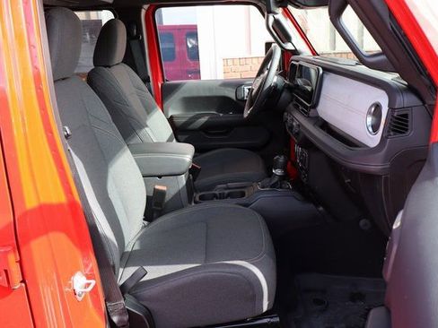 Used 2025 Jeep Wrangler Unlimited Sahara image 47