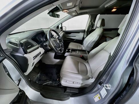 Used 2023 Honda Odyssey Touring image 21