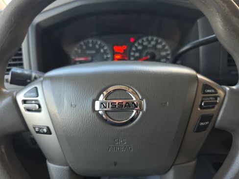 Used 2017 Nissan NV 2500 SV RWD image 16