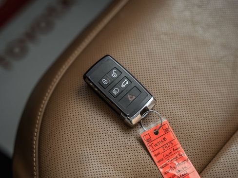 Used 2023 Land Rover Range Rover Long Wheelbase Autobiography image 50