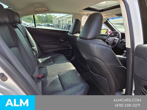 Used 2021 Lexus ES 300h w/ Premium Package FWD image 11