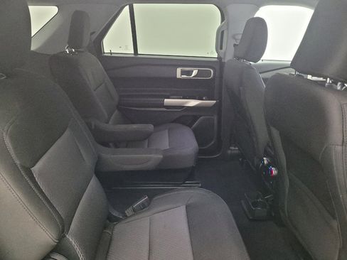 Used 2022 Ford Explorer XLT AWD/4WD image 19