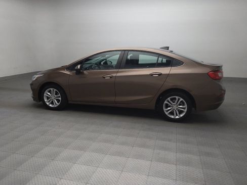 Used 2019 Chevrolet Cruze LS w/ LS Convenience Package image 3