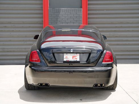 Used 2019 Rolls-Royce Wraith RWD image 14