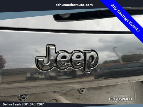 Used 2020 Jeep Cherokee Latitude Plus FWD image 14